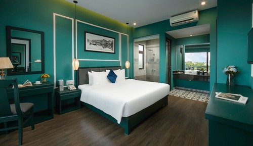 Deluxe Room, Patio