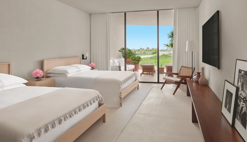 Deluxe Guest Room, 2 Queens, Terrace