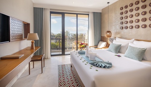 Premium Double Room, 1 King Bed, City View