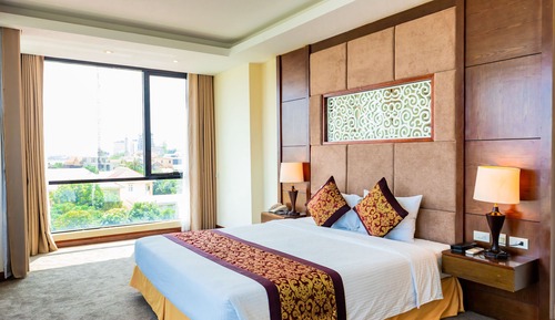 Executive Suite, 1 Queen Bed