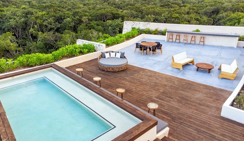 Preferred Club Rooftop Master Suite with Plunge Pool
