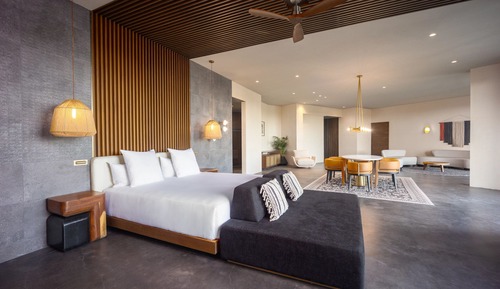 Preferred Club Master Suite, Tropical View