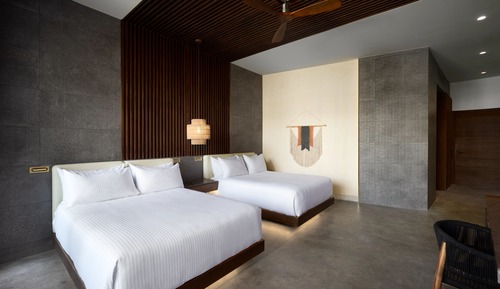 Junior Suite (Swim Out, Double Beds)