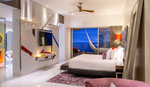 Ultra Suite North