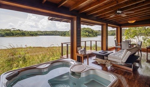 F Waterfront Master Suite Double