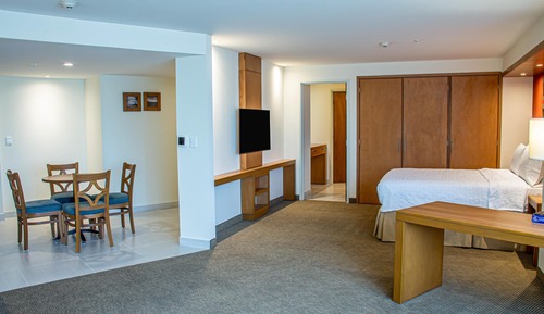 Suite, 1 Queen Bed with Sofa bed (Master)