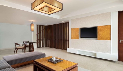 Seaview One Bedroom Suite