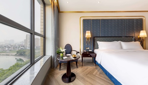 Premier Room, 2 Twin Beds, Lake View