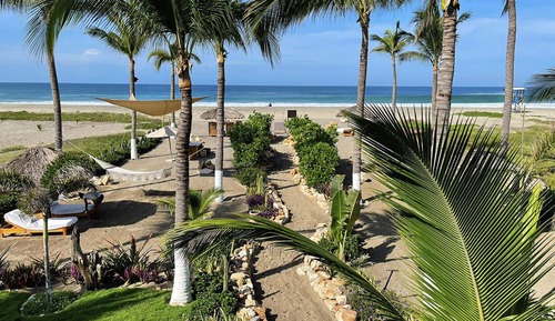 VILLA DELUXE WITH POOL OCEANFRONT