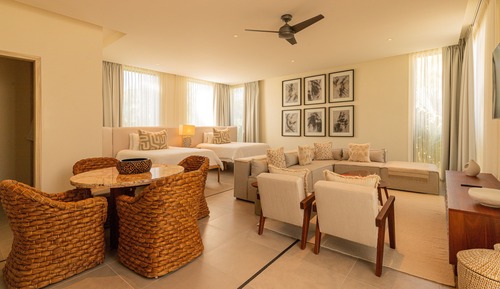 Room, 4 Bedrooms, Beachfront (Luna, Casa with Pool)