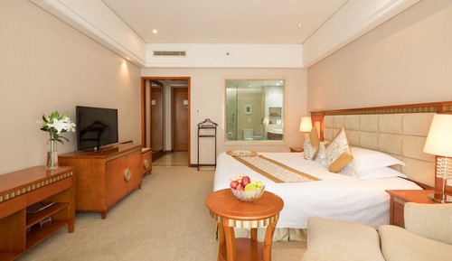 Deluxe Room, 1 King Bed