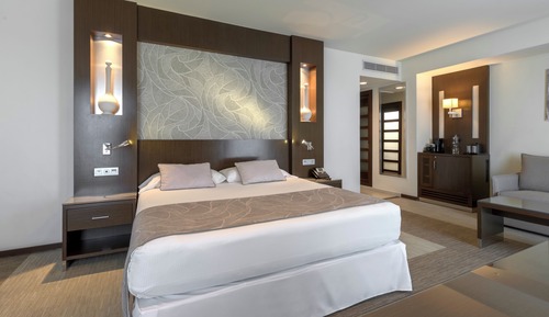 Family Room, 1 King Bed, Executive Level (MX)