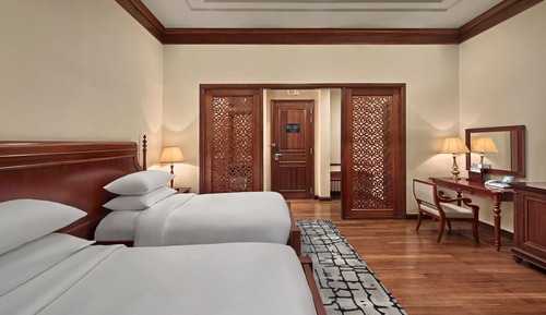 Deluxe Room, 2 Twin Beds, Ocean View (Balcony)