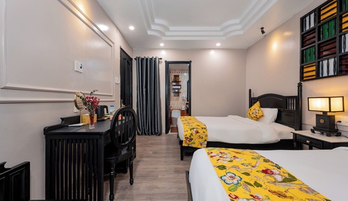 Standard Twin Room, Bathtub