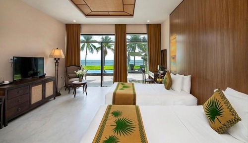 02 Bedroom Ocean suite with private pool