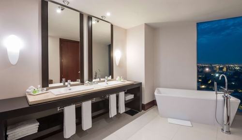 Suite (View)