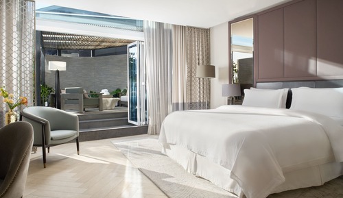 Grand Room, 1 King Bed, Terrace