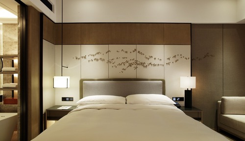Deluxe Room, 1 King Bed, Balcony, Ocean View
