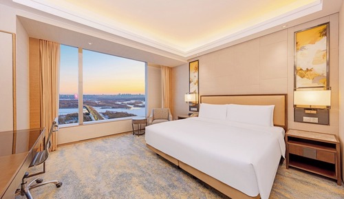 Panoramic River View King