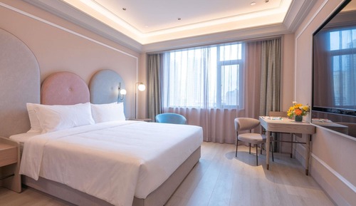 Standard Room, 1 Queen Bed