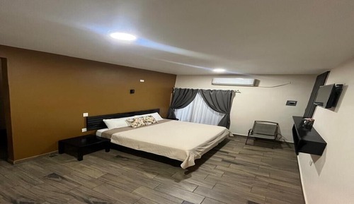 Basic Room, 1 King Bed, Balcony, City View