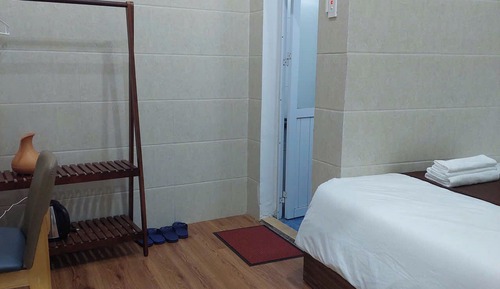 Deluxe Double Room, Non Smoking, Shared Bathroom