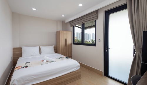 Studio, Balcony, City View