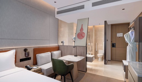 Superior Room, 1 Queen Bed, Mobility Accessible