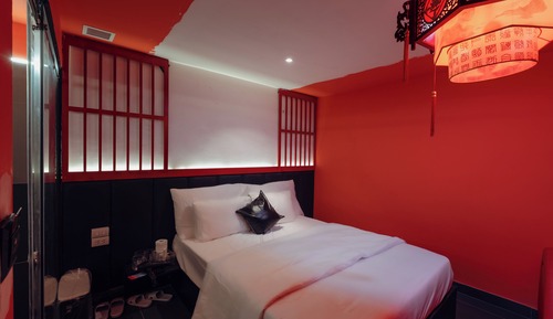 Superior Studio, 1 Queen Bed