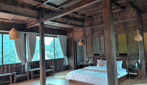 Family Room, River View