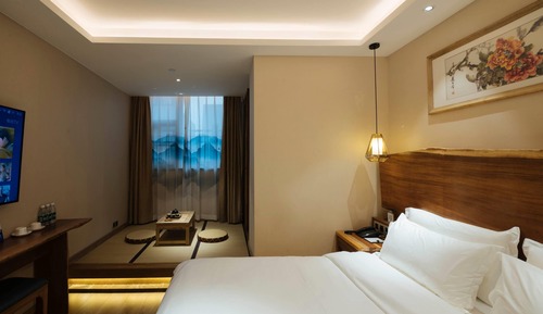 Deluxe Suite, Multiple Beds, Non Smoking