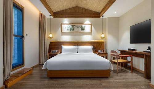 Suite, Multiple Beds, Non Smoking, Garden View