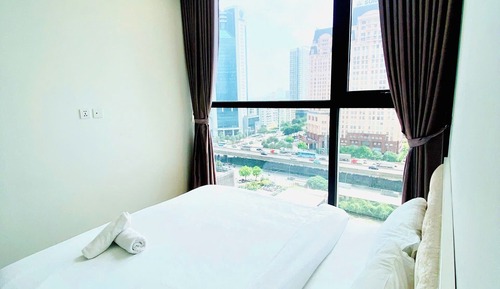 Luxury Apartment, 1 Queen Bed, City View