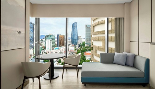 Executive Room, 1 King Bed, City View
