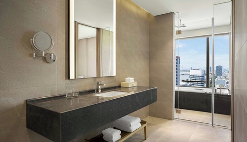 Premium Room, 1 King Bed, City View