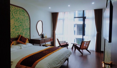 Deluxe Double Room, 1 King Bed, City View
