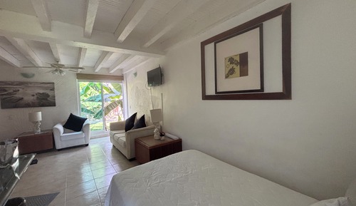 Standard Room, 1 Queen Bed