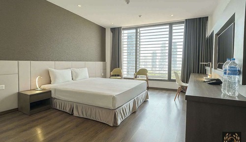 Senior Room, Balcony, City View