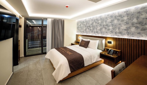 Deluxe Double Room, Balcony, City View