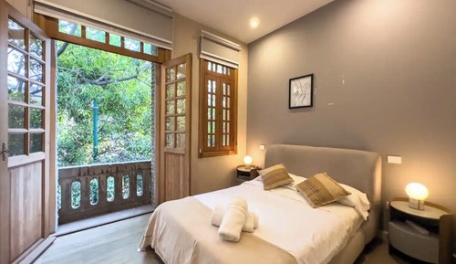 Apartamento Confort, 1 habitación, balcón, vistas a la ciudad (1)