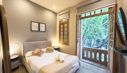 Apartamento Confort, 1 habitación, balcón, vistas a la ciudad (2)