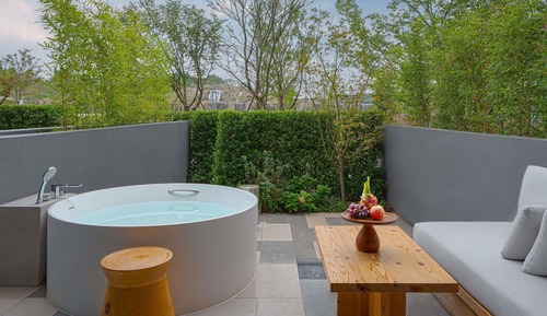 DELUXE ROOM, 2 Double Size Beds, Private Courtyard