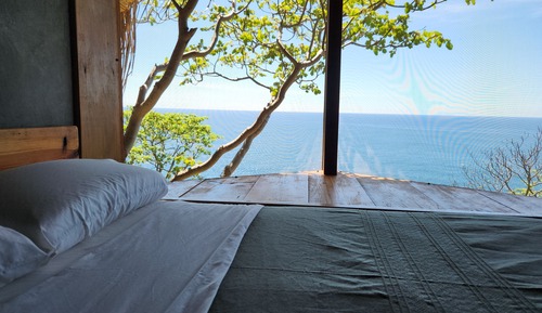 Panoramic Shared Dormitory, Mixed Dorm, Ocean View, Oceanfront