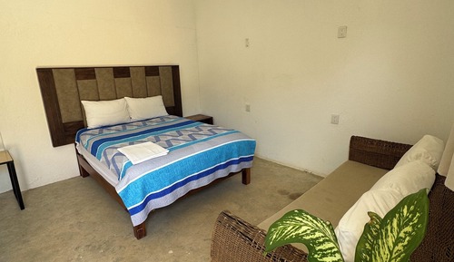 Arica (Private Room, Shared Bathroom)