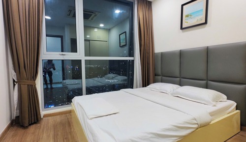 Luxury Apartment, 2 Bedrooms, Balcony, Park View