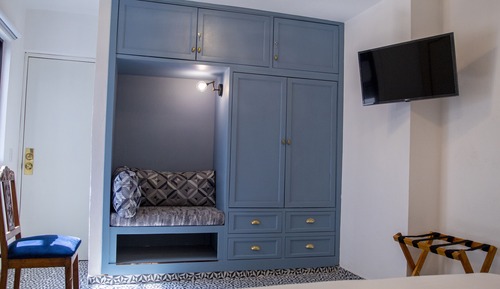 Design Quadruple Room