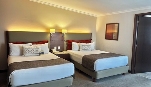 Double Suite, pool view