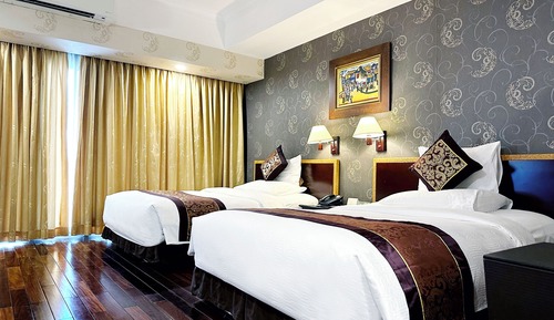 Rex Suite Twin