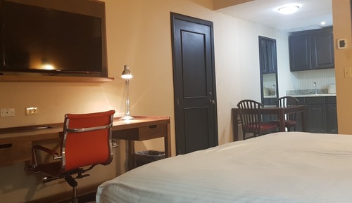 Deluxe Room, 1 King Bed