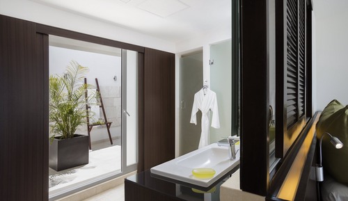 Suite, 1 King Bed (Caribbean)